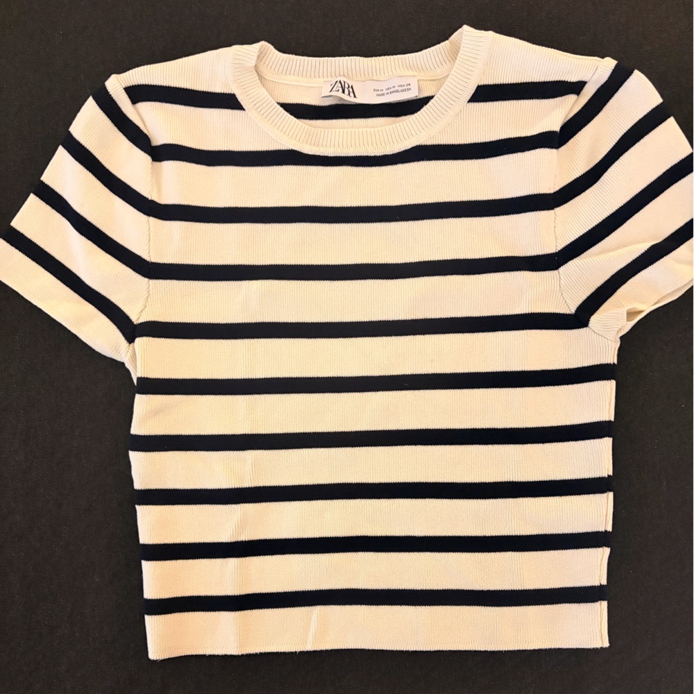 Zara Cropped Striped sweater